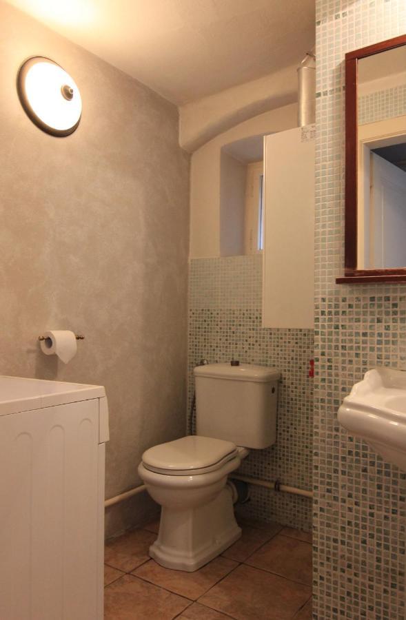 Apartament Cool 1 Bedroom Prokopska In Mala Strana *
